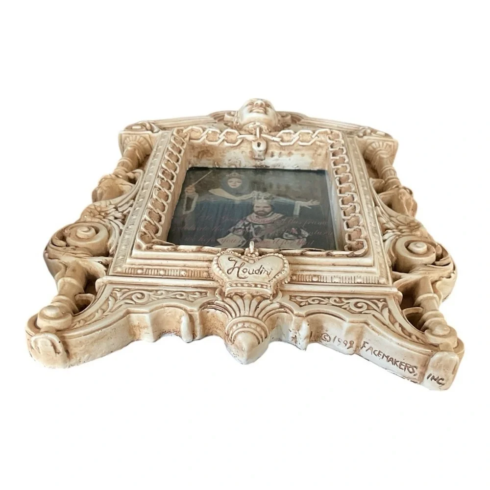Vintage 1999 Facemakers Houdini Photo Frame Savanna IL Magic Memorabilia 3.5x5